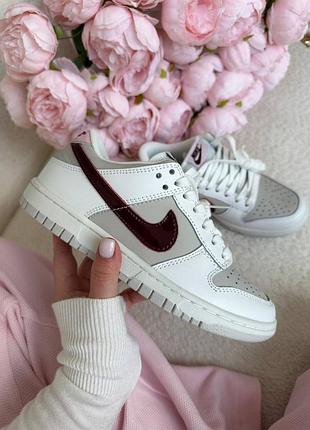 Nike dunk summit white plum chalk