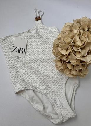 Суцільний купальник zara