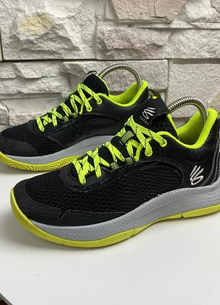 Оригінальні кросівки  under armour curry 3z6