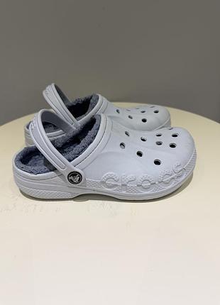 Шльопанці утеплені крокси crocs