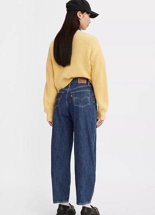Джинсы levi's в форме бочонка