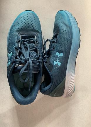 Жіночі бігові кросівки under armour charged bandit 3