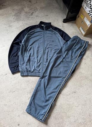Вінтажни костюм nike vintage, розмір l-xl, оригінал