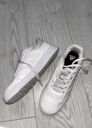 Кросівки adidas 36 розмір 6
