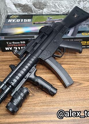 Детский автомат cyma hy015b mp5 на пульках bb 6 мм пружинный с лазерным прицелом и тактическим фонариком от 7 лет