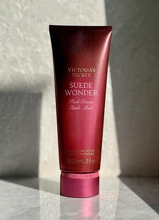 Парфумований лосьйон suede wonder victoria's secret