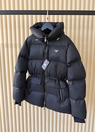Пуховик жіночий prada чорний
