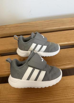 Дитячі сірі кросіки adidas 22 кросівки для хлопчика для дівчинки адідас