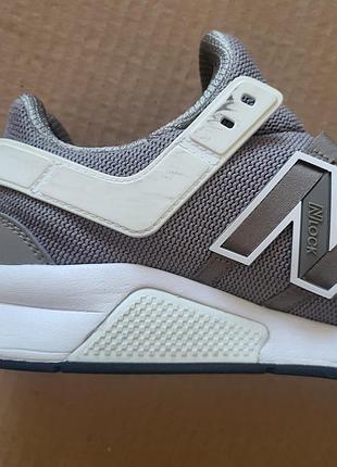 Кроссовки оригинальные nb247
