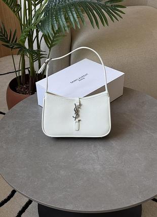 Сумка hobo le 5 a 7 bag in white/silver 5