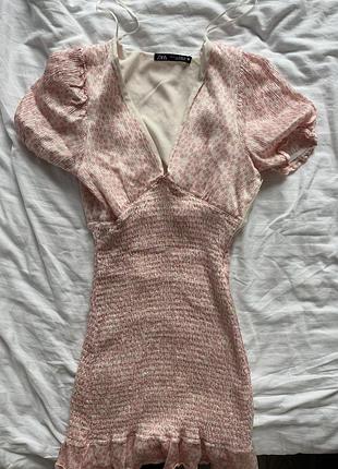Коротка жіноча сукня zara рожева, розмір s