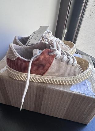 Кросівки zara