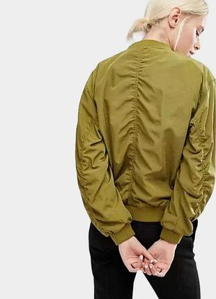 Хороший бомбер monki 4