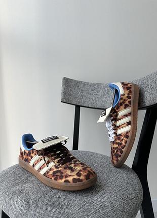 Чоловічі осінні кросівки кеди взуття  adidas samba x wales bonner 'pony leopard'
