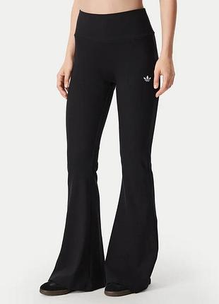 Лосіни та легінси жіночі adidas essentials kr3600 чорний flared leg