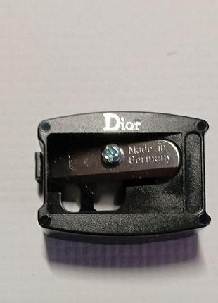 Точилка для карандашей christian dior makeup pencil sharpener