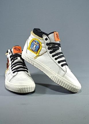 Vans x nasa "space voyager" 2
