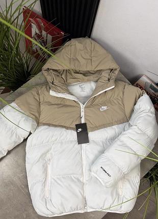 Nike storm-fit 4
