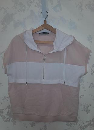 Футболка щи капишоном zara l