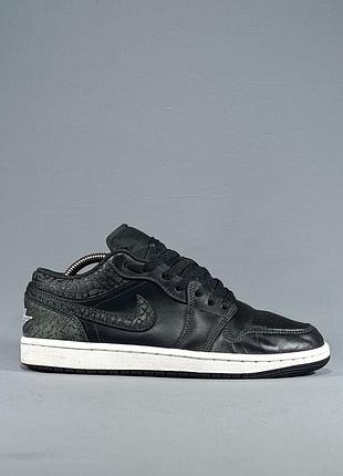 Nike air jordan 1 low
black elephant print