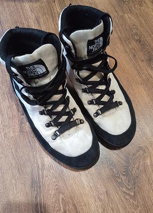 Продам чоловічі кросівки черевики бренду tne north face