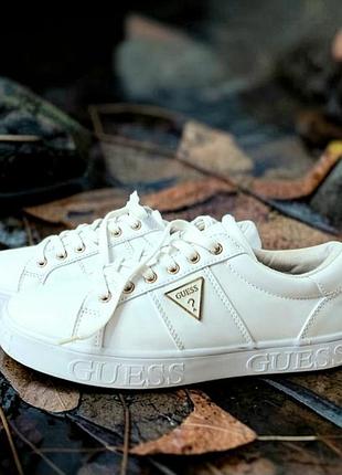 Белые кроссовки женские guess