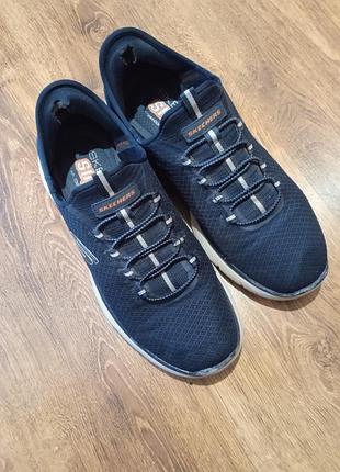 Продам чоловічі кросівки бренду skechers
