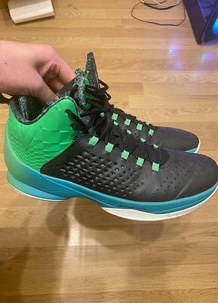 Nike jordan melo 11