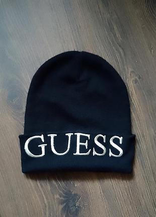 Шапка guess