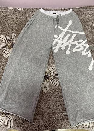 Спортивні штани унісекс stüssy широкі сірі