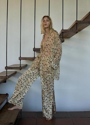 Красиві брюки штани zara з розрізами внизу
