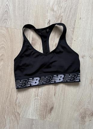 Топ жіночий new balance для бігу чорний