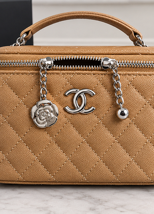 Сумка для жінок chanel бежева маленька стьобана