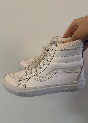 Кеди жіночі vans високі білі