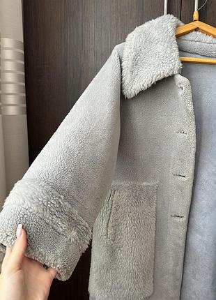 Тепла дублянка miniribbit m/46 у сіро-блакитному кольорі. оверсайз, тедді-хутро, еко-замша, накладні кишені. стан ідеальний!