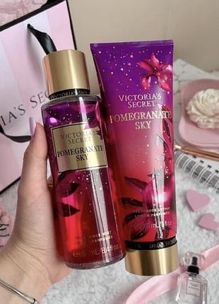 Парфумований лосьйон або спрей для тіла victoria’s secret😍  🎀pomegranate sky