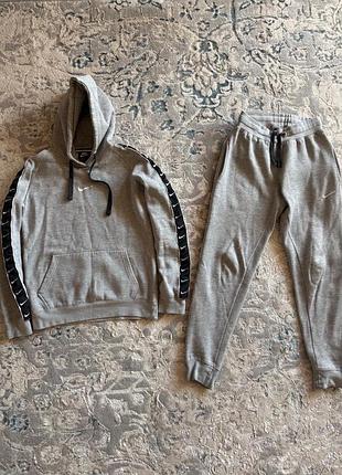 Спортивний костюм nike утеплений розмір s