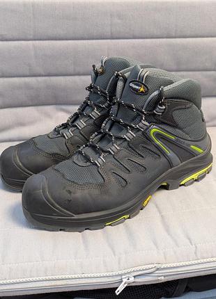 Ботинки защитные grisport maranello 43 р. 28 см.