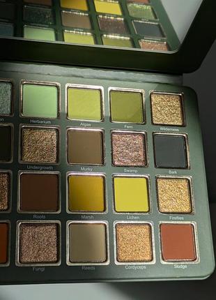 Нова палетка тіней cosmic brushes undergrowth palette 3