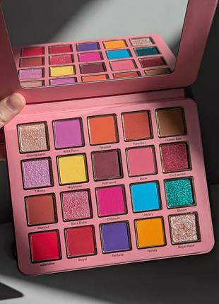 Палетка тіней cosmic brushes royal rose palette