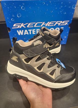 Черевики дитячі skechers waterproof чорні з бежевим
