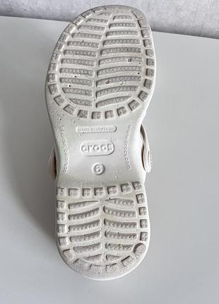 Белые шлепанцы crocs cleo 10043-w6 5