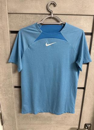 Футболка чоловіча nike блакитна розмір m