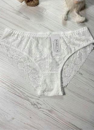 Трусики женские декорированы сеточкой и кружевом от бренда finella размер 90434🎀