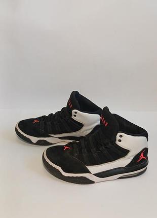Кросівки jordan max aura чорно-білі