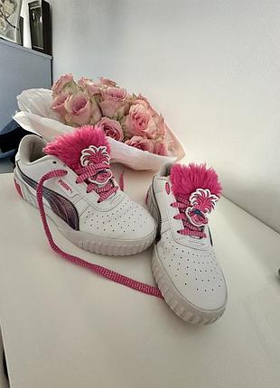 Кросівки puma жіночі білі з рожевим декором