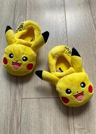 Детские плюшевые тапочки c&amp;a pokemon pikachu пикачу размер 29/30 домашние тапочки покемон теплые качательные тапки
