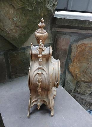Старовинний камінний годинник. 3