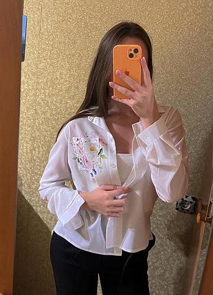 Сорочка жіноча біла з вишивкою