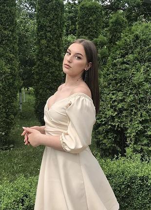 Вечірня сукня жіноча на випускний бежева